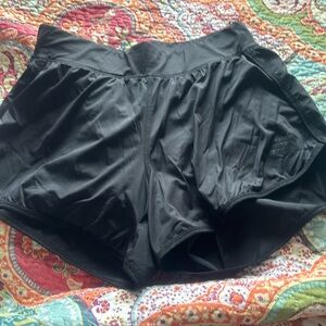 Women’s North Face shorts - XS